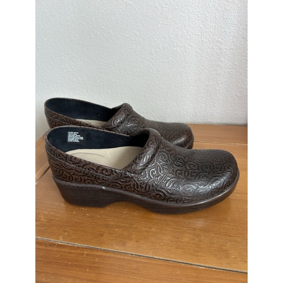 Abeo Bio System Flora Womens Embossed Brown Mule Nursing Clog Size 9 Made Brazil - Picture 1 of 9